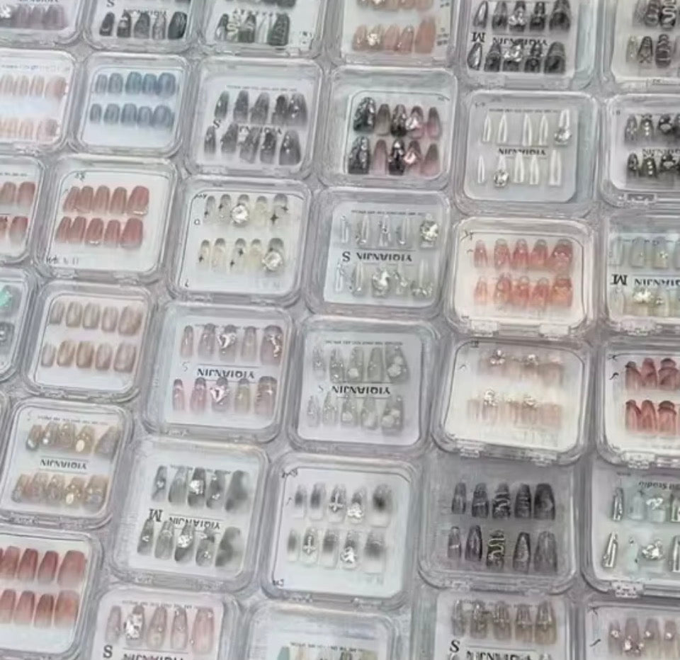1 DOZEN MIXED PRESS-ON NAILS – MIXED SIZES | CECI COSMETICS 🎀 💅🎀
